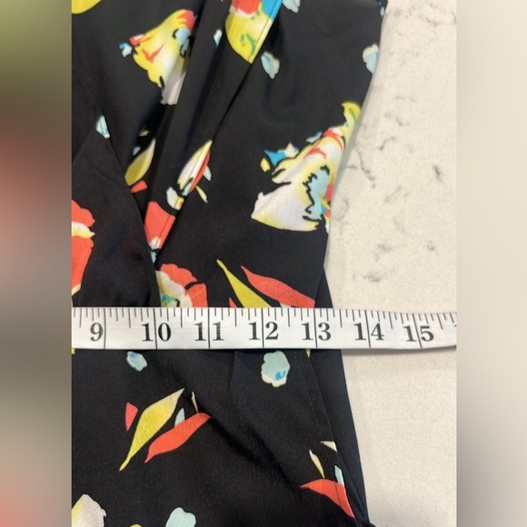 ⭐️Anthro’s Yumi Kim,Lea Wrap,POCKETS, Floral Sleeveless Black Romper, Size L - Picture 13 of 16